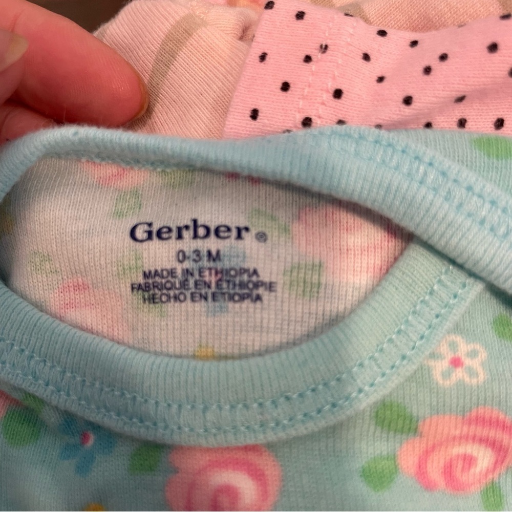 Assorted 0-3 Months Baby Onesies - Picture 5 of 5
